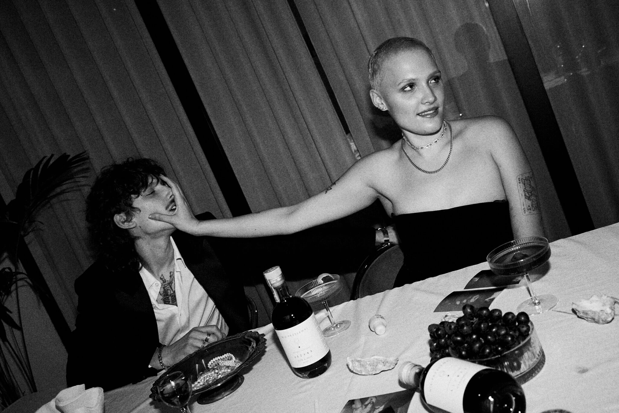 Dinner with Nie Przelewki nalewki, black-and-white flash photo